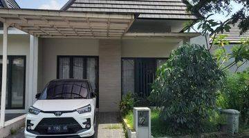 tampak depan rumah bagus furnished shm di
