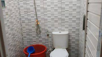kamar mandi rumah bagus shm di perumahan