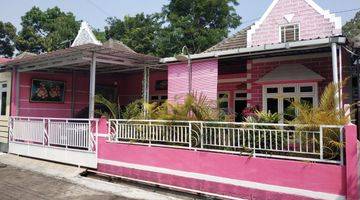 tampak depan rumah bagus shm di perumahan