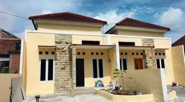 Gambar 1 Rumah Baru Unfurnished di Jl Kramat , Semarang