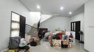 Gambar 1 Rumah Hook Second Terawat Dalam One Gate Cluster Di Duren Sawit