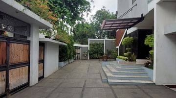 Gambar 3 Luxoriuos House Private Pool Tebet Jaksel, Akses Jalan Besar