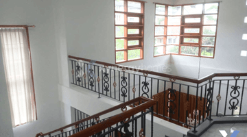 Gambar 4 Rumah Siap Pakai 2 Lantai Full Furnished di Setraduta Bandung