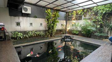 Gambar 2 Rumah hoek siap huni dgn private pool n fish pond di Puspita Loka BSD