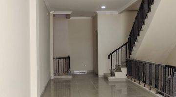 Gambar 2  Ruko di Green Lake City 286 m² Unfurnished