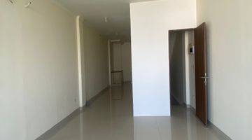 Gambar 5  di Green Lake City Ruko 286 m² Unfurnished