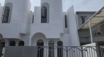 Gambar 2 Rumah Baru Modern Santorini Style Dijual