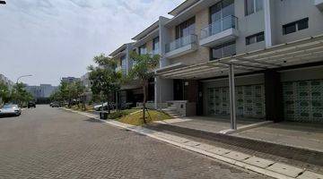 Gambar 3 Rumah Cluster Terdepan Pik2 Manhattan 