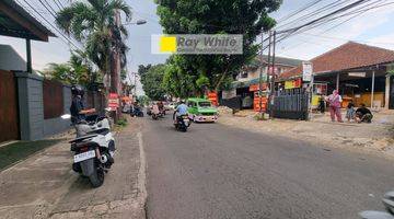 tampak depan rumah 4 kamar tidur bogor