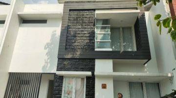 Gambar 1 Dijual Cepat ! Rumah boulevard grand wisata