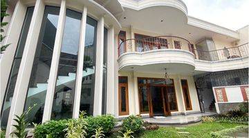 Gambar 2 Rumah Mewah Semi Furnished Batununggal Bandung