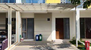 Gambar 1 Rumah 2 Lantai Sudah Renovasi, Semi Furnished