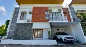 Gambar 1 Maguwo Mansion Rumah Mewah Cluster 2 Lantai Full Furnished di Maguwo