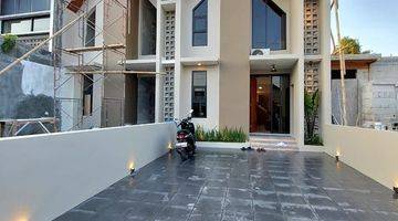 Gambar 5 Rumah Baru Modern 2 Lantai Full Furnished Jakal Km 9 Dekat Ugm