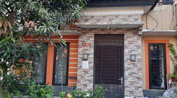 Gambar 1 Rumah 2 lantai Full Renovasi Semi Furnished