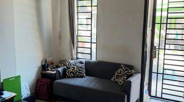 Gambar 4 Rumah 2 lantai Full Renovasi Semi Furnished