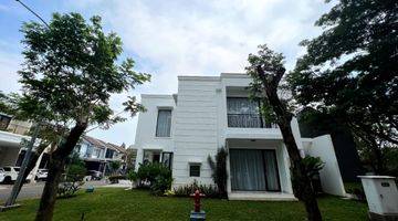 Gambar 1 Dijual Rumah 2 lantai Brand New Bangunan Mandiri 