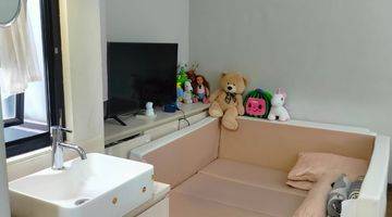 Gambar 5 Rumah 2 Lantai Cantik Fully Furnished di Graha Raya, Tangsel, Sul