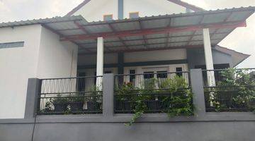 Gambar 1 Rumah Hook Minimalis 2.5 Lantai di Kota Sejuk Salatiga