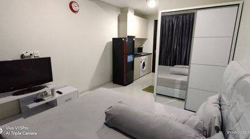 Gambar 2 Hunian Studio Furnished Puri Mansion Lt Sedang