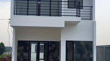 Gambar 1 Rumah 2 Lantai Strategis Fasilitas Smart Home