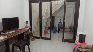 Gambar 1 Rumah Minimalis Di Townhouse Sayap Ciwastra, Buahbatu