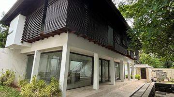 Gambar 4 Rumah 2 Lantai Bagus Unfurnished SHM di Darmo Harapan Surabaya Barat , Surabaya