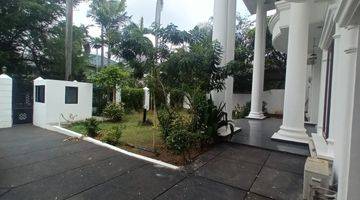 Gambar 2 Rumah Clasic Terawat Pondok Indah 