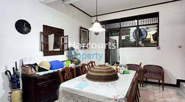 Gambar 5 Rumah Classic Terawat Posisi Hook Area Pondok Indah, Jakarta Selatan