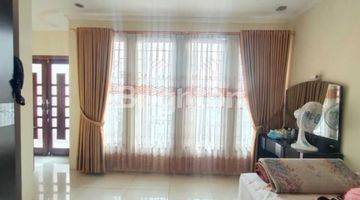 Gambar 3 RUMAH 3 LT FULL FURNISHED SHM SARIMADU SARIJADI