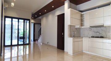 Gambar 4 Dijual Town House Modern Minimalis Private Pool Lokasi Strategis Di Cilandak