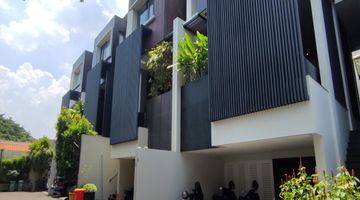 Gambar 1 Dijual Town House Modern Minimalis Private Pool Lokasi Strategis Di Cilandak