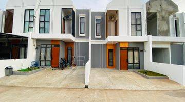 Gambar 1 Rumah 2 Lantai Bagus Semi Furnished SHM Dekat Tansportasi Umum