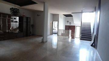 Gambar 2 Dijual Rumah Full Marmer Semi Furnish Permata Buana