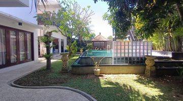 Gambar 2 Villa 4 kamar di area nusa dua badung bali