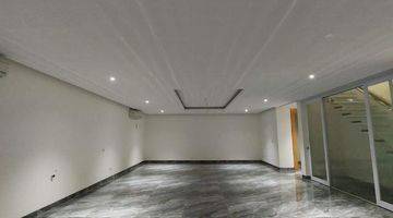 Gambar 2 Rumah Pondok Indah Semi Furnished Ada Lift Dan Pool Siap Huni