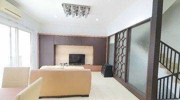 Gambar 1 Rumah 3 Lantai Diatas Moi Kelapa Gading Furnish 5+1 Kamar 