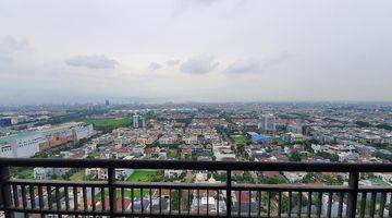 Gambar 4 Apartemen 3+1BR Furnish Lt 31 French Walk View Lepas Kelapa Gading