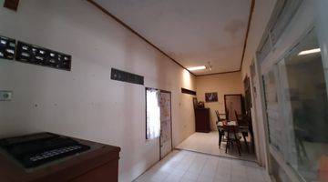 ruang makan rumah dan kosan di dekat
