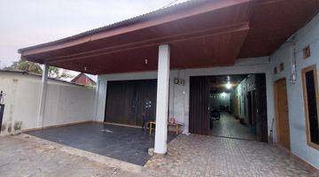 tampak depan rumah kosan putra 12 kamar