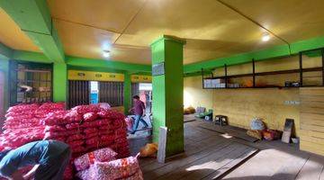 ruang tamu ruko 3 lantai di padang