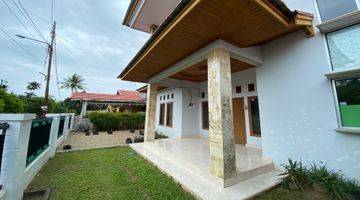 tampak depan rumah 2 lantai siap huni