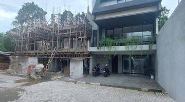 Gambar 1 Jarang Ada Rumah Impian 3 1/2 + Rooftop di daerah Elite Kemang Selatan Jakarta Selatan