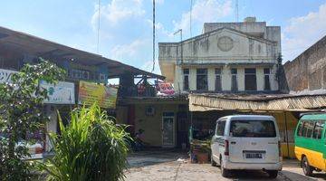 Gambar 1 Rumah kios usaha di Mainroad Jl surapati Sukaluyu Cibeunying Bandung