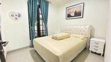 Gambar 2 Rumah Town House Cantik Furnished Lokasi Dalam, Ew