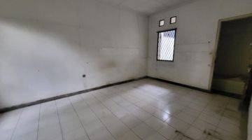 Gambar 4 Di jual Rumah SHM pinggir jalan utama