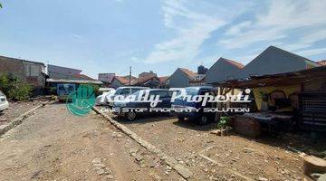 tampak depan tanah di komplek bumi satria
