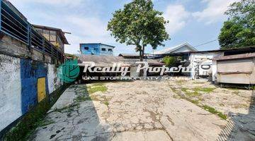tampak depan dijual bangunan hanya harga tanah