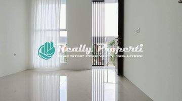foto lainnya rumah baru 2 lantai dalam