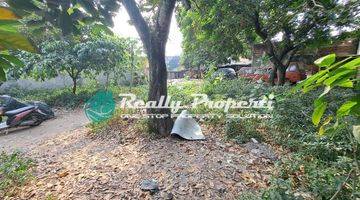tampak depan tanah strategis di jatiwaringin pondok